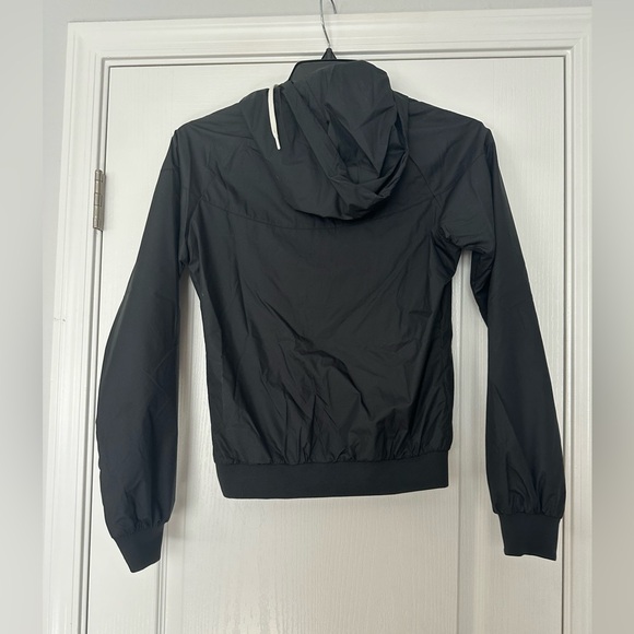 Nike Windbreaker - Picture 2 of 2